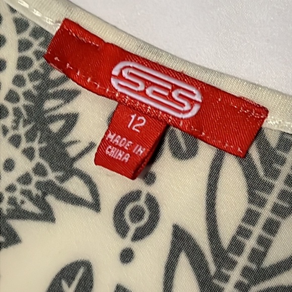 ABSTRACT A-LINE DRESS (10) - Picture 11 of 11